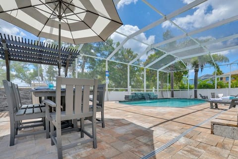 4br apollo beach home free heater pool & waterfall image 3