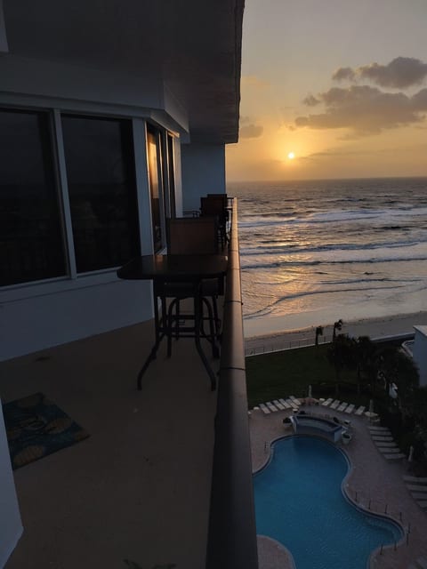 2king beds heated pool beach access