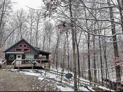 Rough River Lake Vacation Rentals hot tub WIFI image 2