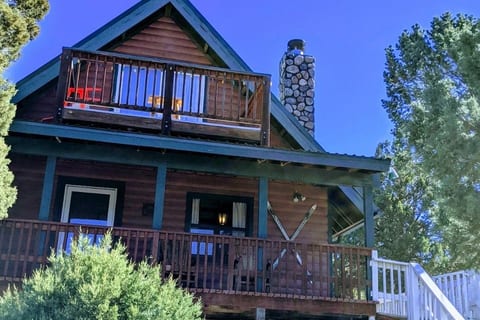 Serene A-frame Cabin *Pet Friendly* Panoramic View image 1