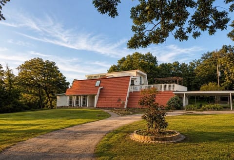 Windmill Retreat | Game Room + Sport Court image 5