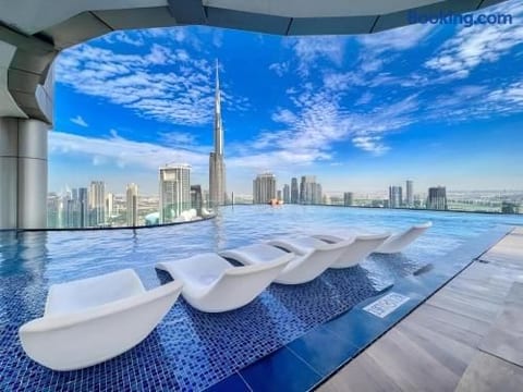 Paramount Mid-town 2BR | Infinity Pool & Balcony