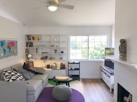 ☀️🏖 Chic & Cozy 2nd Floor Suite by the Beach 🏖☀️