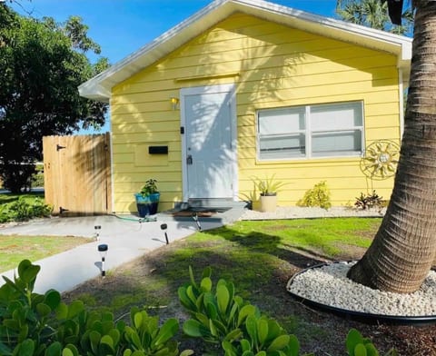 Mango Beach House image 1