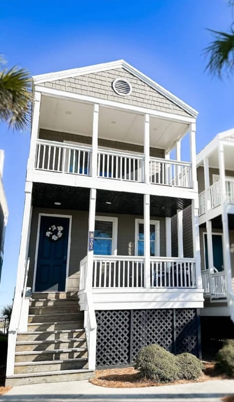 Ocean Front Fripp Cottage w/ Pool. No Cards image 2