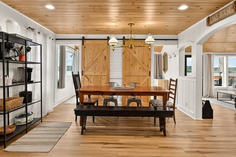 Captain's Quarters: Farmhouse dining table for 8
