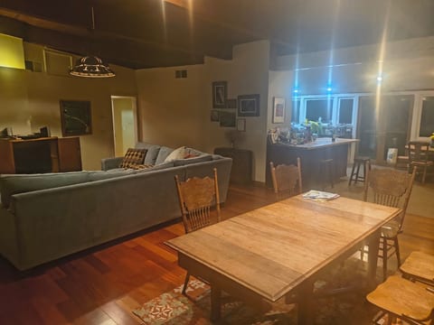 New Carpati Farm Stay Teal Room
