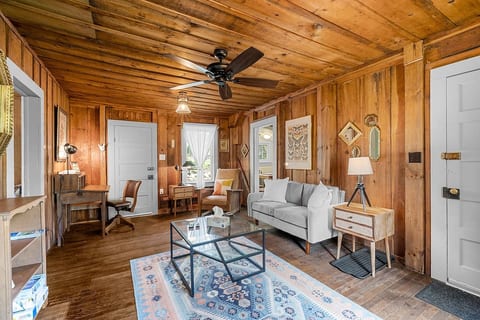 Linville Falls Summer Cottage - Pet Friendly image 2