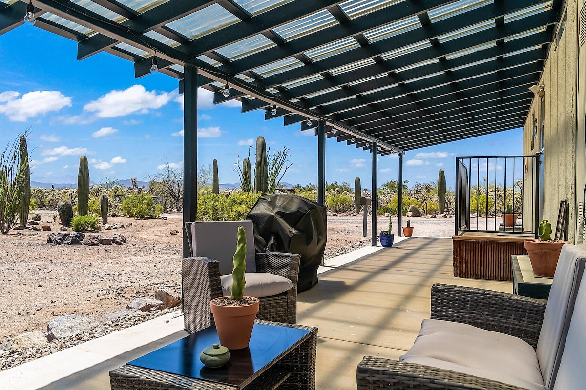 Cosy Desert Hideaway