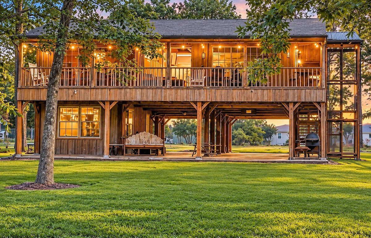 Elevated Waterfront Lake Escape
