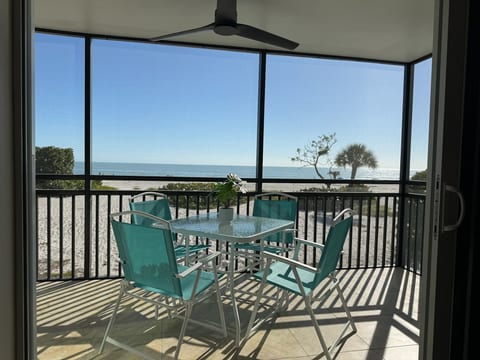 Beautiful quiet Lanai