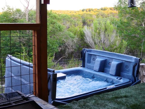 CottageCore Wooded Cabin w/ Loft & Hot Tub