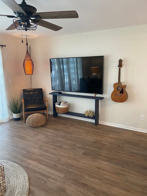 “ Surf Break” condo, STEPS to ocean! Next to pier image 3