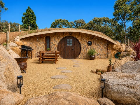 The Grotto | Luxury Earth Home | Romantic Escape | Fire Pit