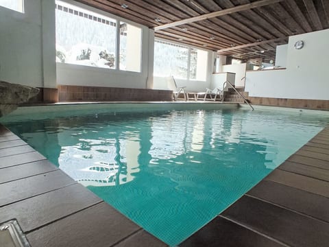 Pool Indoor