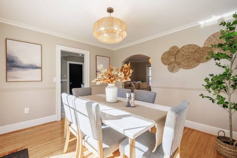 Quiet Luxury Stay - Near UofR, RIT & Golisano