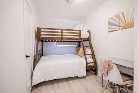Serene 3BR Retreat, walk to URMC, RIT & Golisano