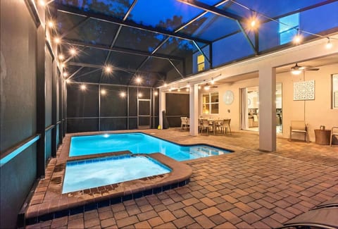 3. Deluxe suite near Disney+ FREE waterpark+ Pool image 5
