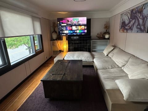 Furnished 2BR/2BA, North Vancouver · Cinema Room