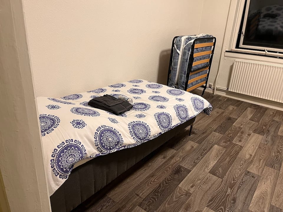2-room Apartment with Private Kitchen & Bathroom image 1