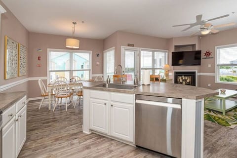 Blue Water D105; Oceanview condo, Atlantic Beach