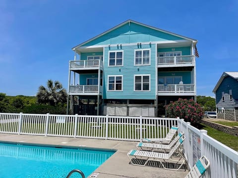 Blue Water D105; Oceanview condo, Atlantic Beach