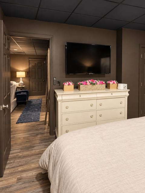 Private Apt • Fultondale • 10 min to Birmingham image 2