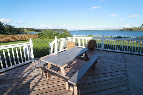 Waterfront House near Pomquet Beach- 2 bedrooms image 2