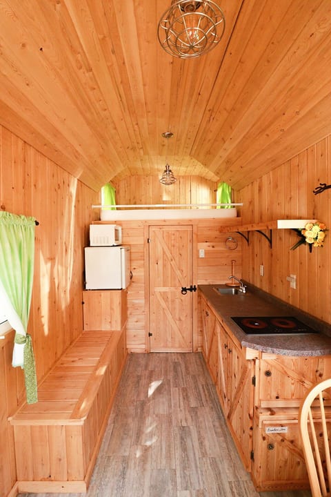 Waterfront Tiny House near PomquetBeach-Winterized image 4