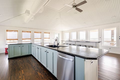 Long kitchen island with seating for the whole crew