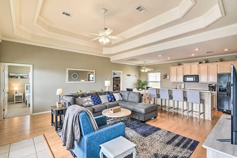 Make Memories Here | Hangout Garage + Fire Pit | 3BR/2BA