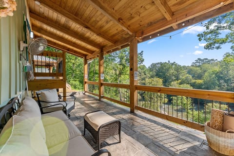 Riversong Cabin