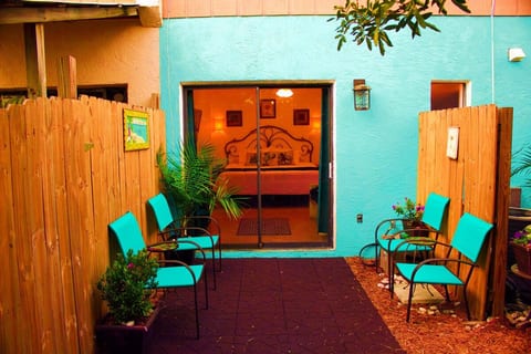 Relax at the Captain's Cabin of Cape Canaveral! BOOK NOW!