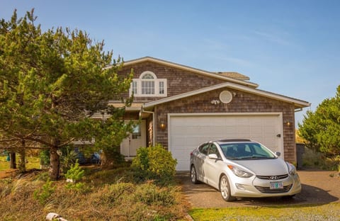 Spectacular Large Beachfront Home • Dog Friendly