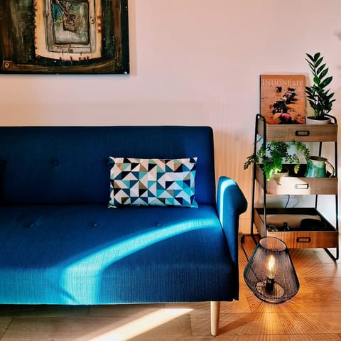 Bright 40 m² apartment in Paris image 2