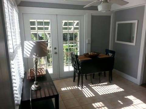 DINING AREA/LIVING ROOM