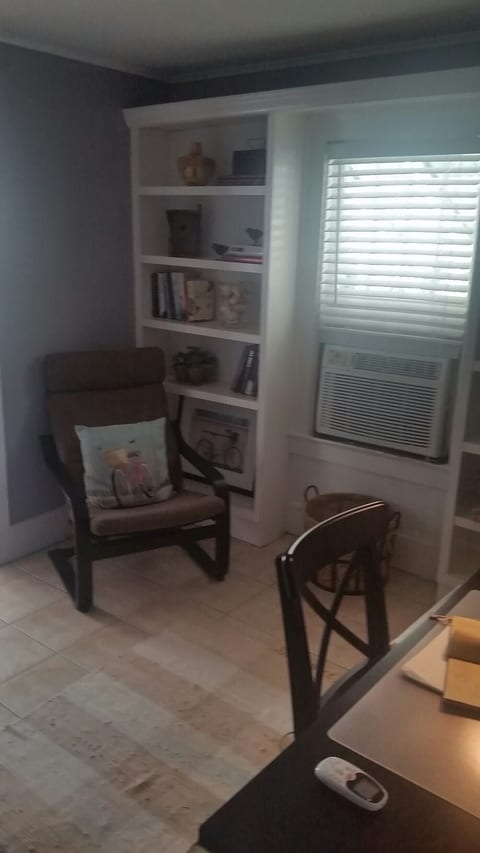 Reading Area, Office space