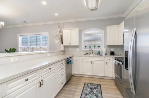Fully equipped kitchen for all of your culinary needs
