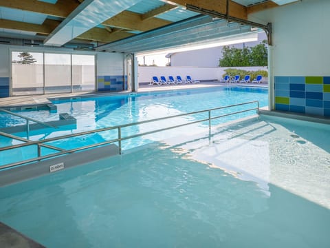 Pool Indoor