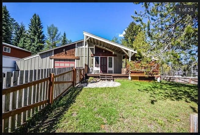 Walk to the Lake! 4 beds, 3 bedrooms, fenced yard image 1