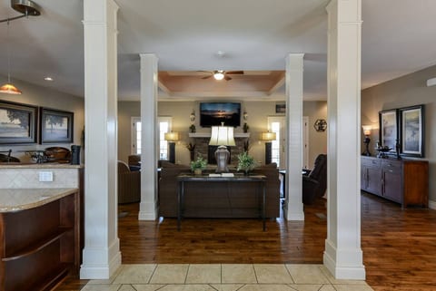Accessible 4BR/4BA Golf Villa with Resort Pool