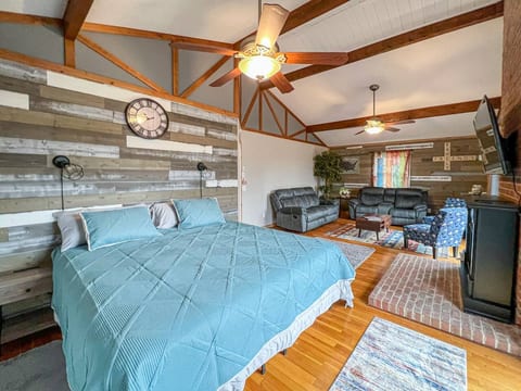 Master Bedroom with sitting area - The mattress is a King 12" Zinus Green Tea Mattress that we purchased off of Amazon. This is a Firm Mattress!