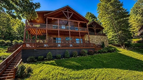 Riverside 3 Bed Cabin - Jacuzzi & Dockside Firepit image 3