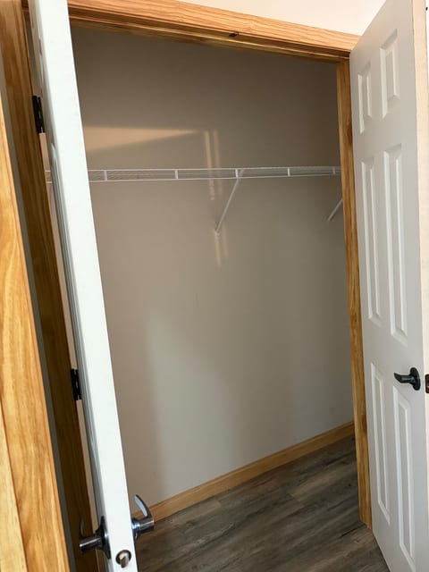 Spacious King Suite (downstairs) image 5
