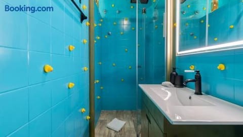 Sintra Center Studio | Garden, Jacuzzi & BBQ