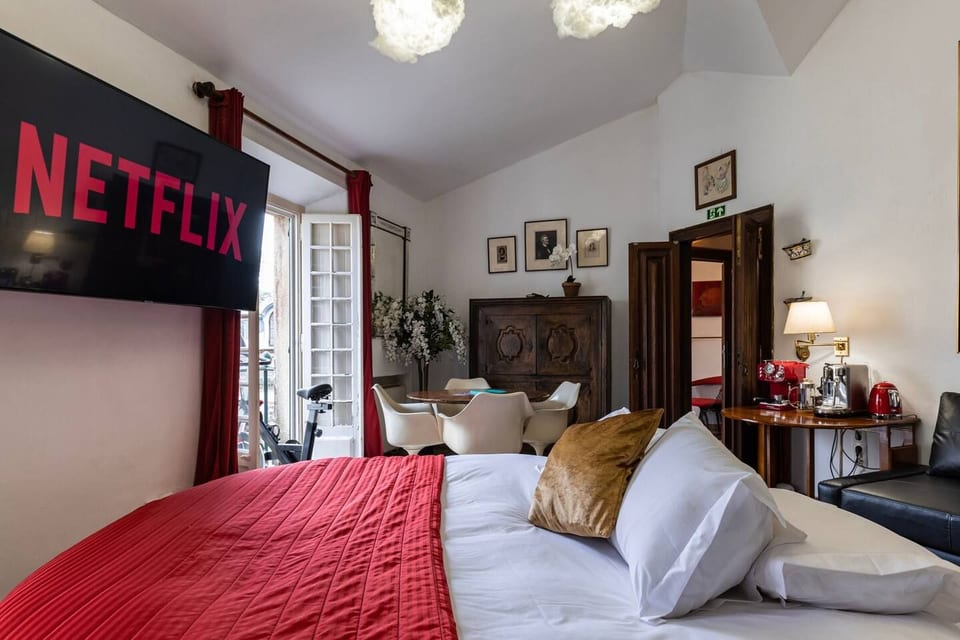 Big Double Room with Patio BBQ Snooker in Center - Sintra