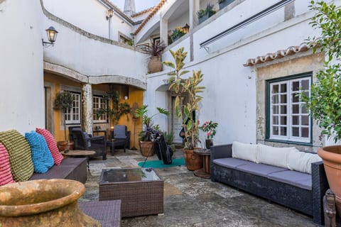 Big Double Room with Patio BBQ Snooker in Center