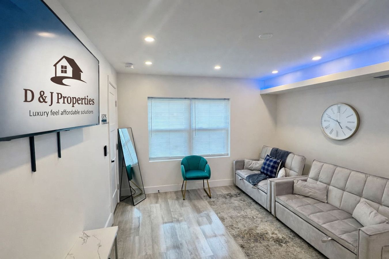 Wavecrest Retreat (Near Strip & Beach)