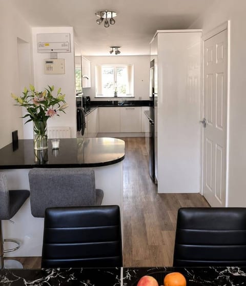 Luxury 4 Bed Hot Tub House | Derby