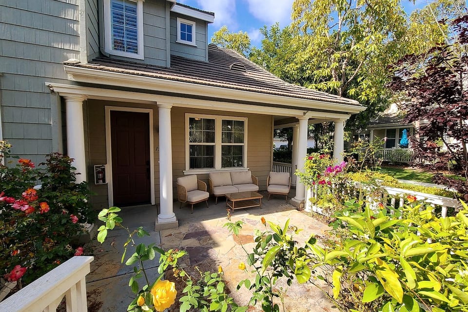 Private front patio